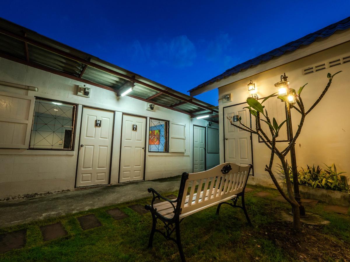 Hotel Tommy Huts Čiang Mai Exteriér fotografie